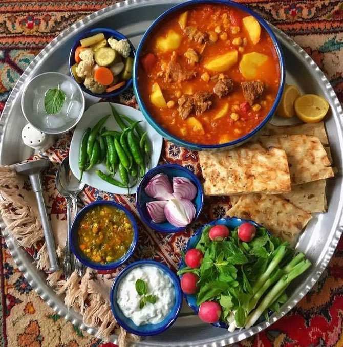 persian handicrafts provided by ivisitiran.com