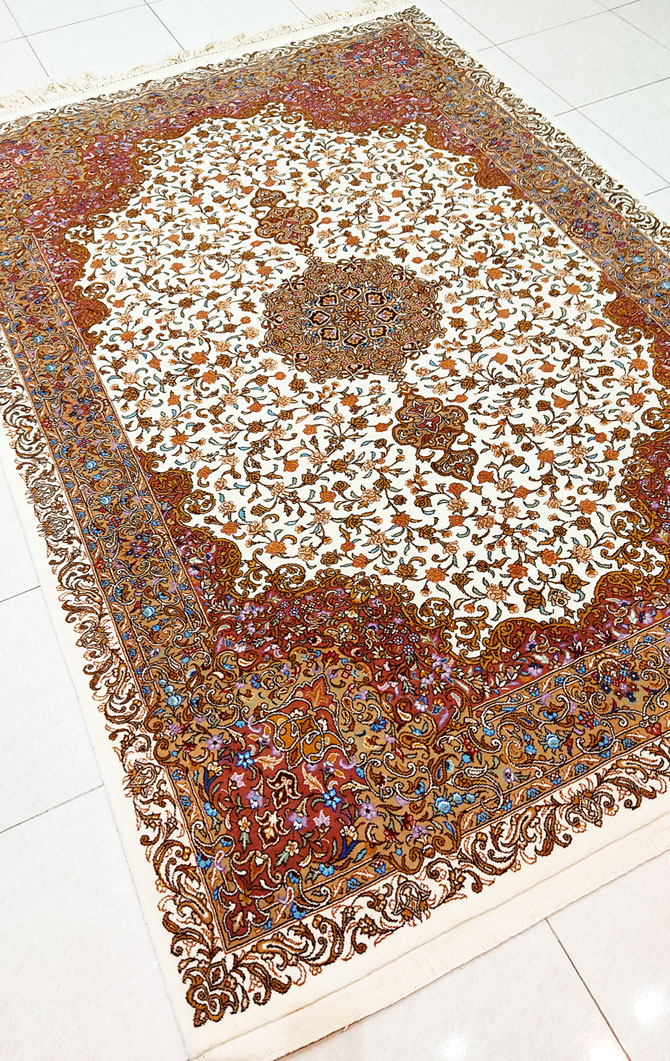 Kermanshahi Persian Rug