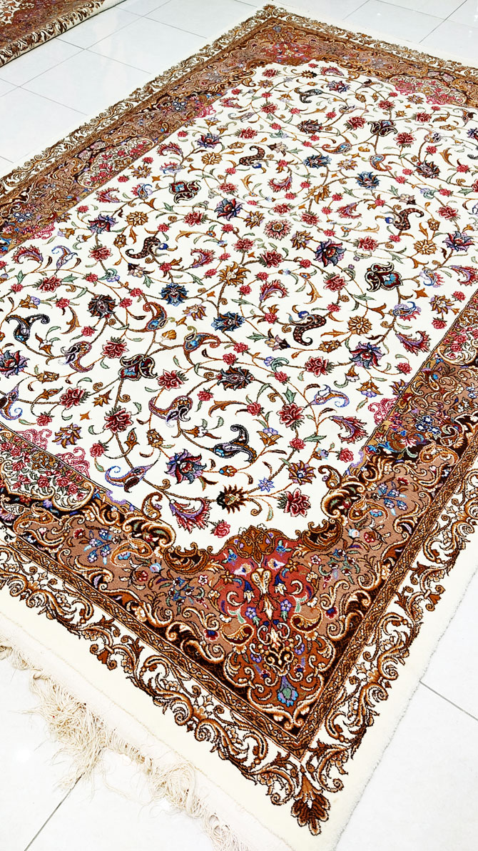 Kermanshahi Persian Rug